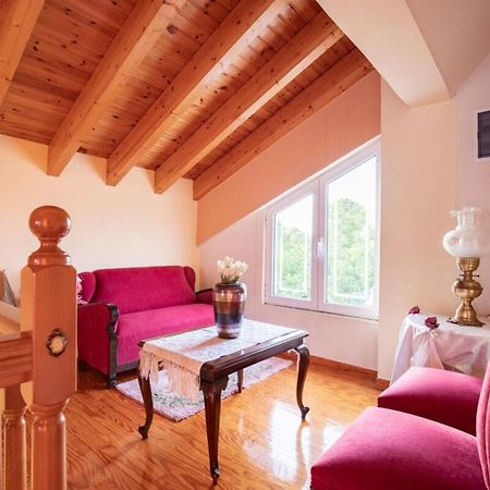 Neromilos Harmony - Roussis Residence מראה חיצוני תמונה